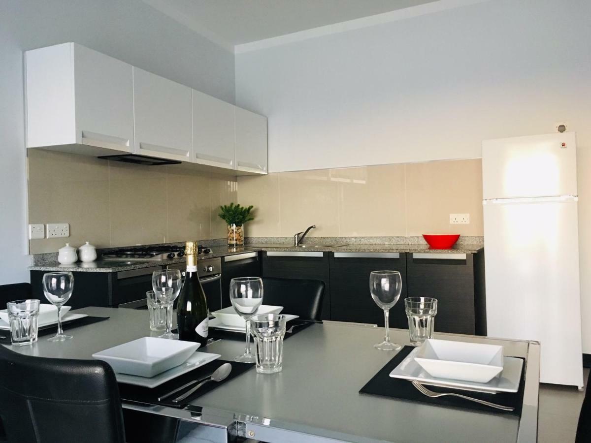 Moby Dick Xlendi Holiday Apartments Exterior photo